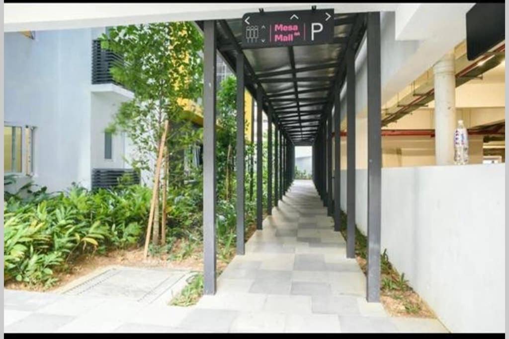 盛婷民宿a S&Thomez 2Bedrooms Mesamall Wifi Klia Usim Miu Inti Nu Nilai Exterior photo